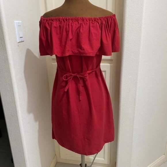 Sunflowers embroidery
Mexican Red Woman's Dress
Size Small - Picture 5 of 9